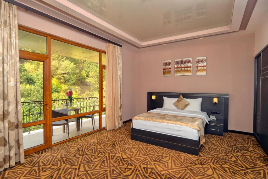 Aghveran Ararat Resort Hotel