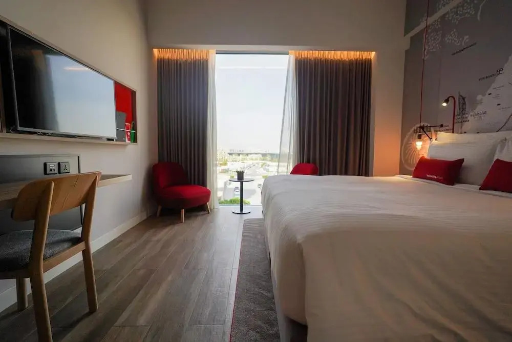 Отель IntercityHotel Dubai Jaddaf Waterfront