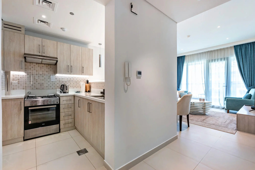 Elegant 1-BR with Sea View Seven Palm, Palm Jumeirah