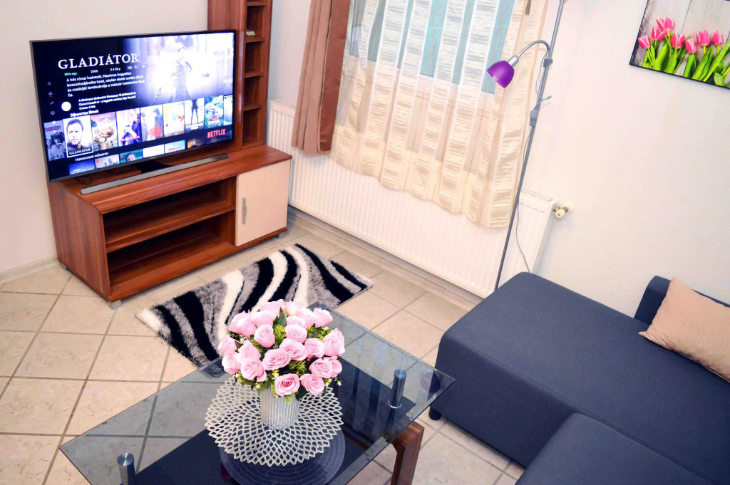 Апартаменты Lorabel Apartment House