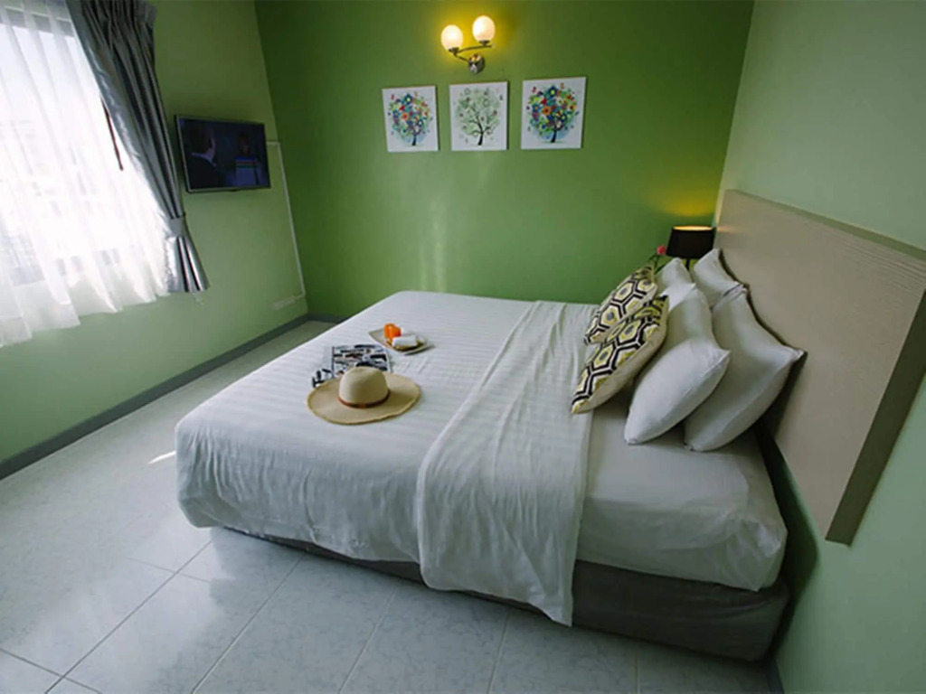 Thipurai City Hotel