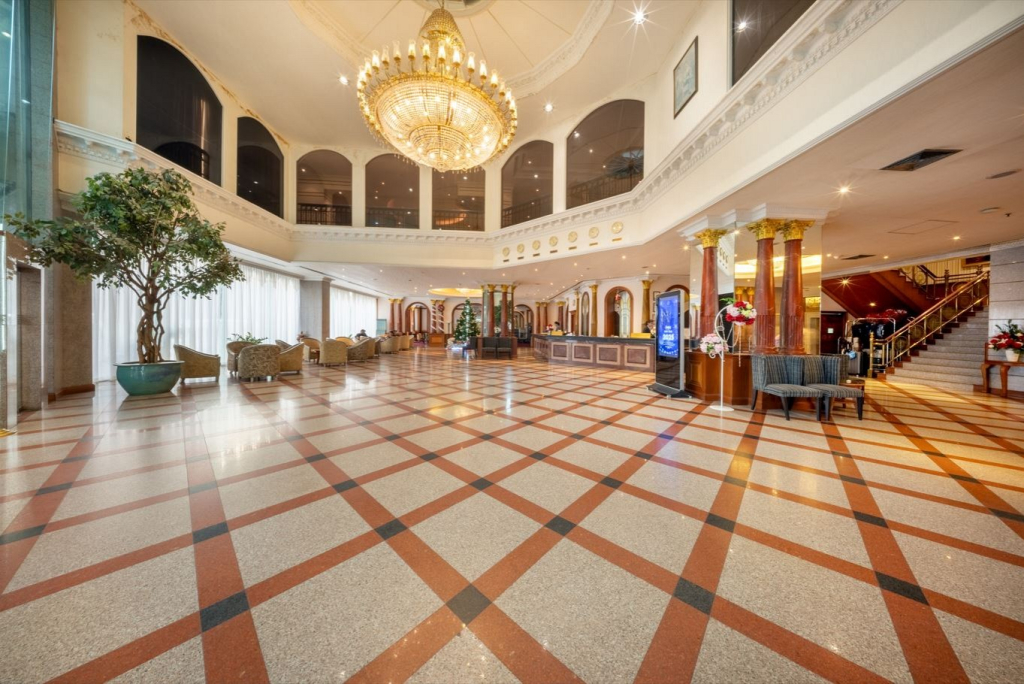 Royal Benja Hotel - Big Rooms, Family Friendly