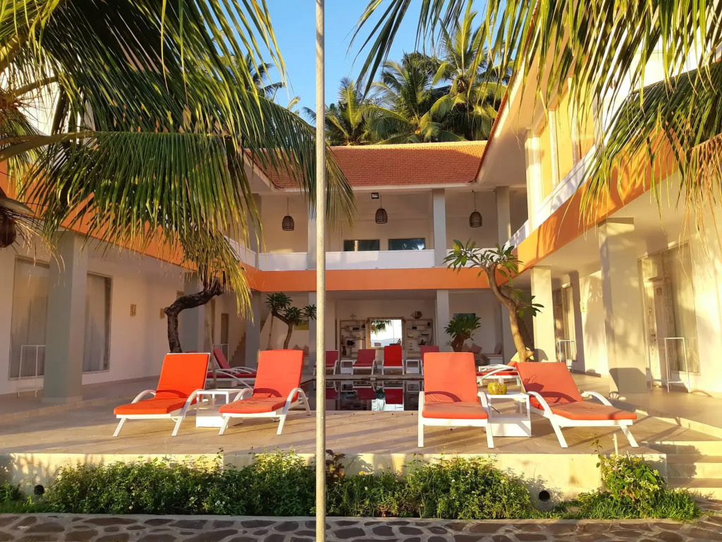 Отель Bondalem Beach Club