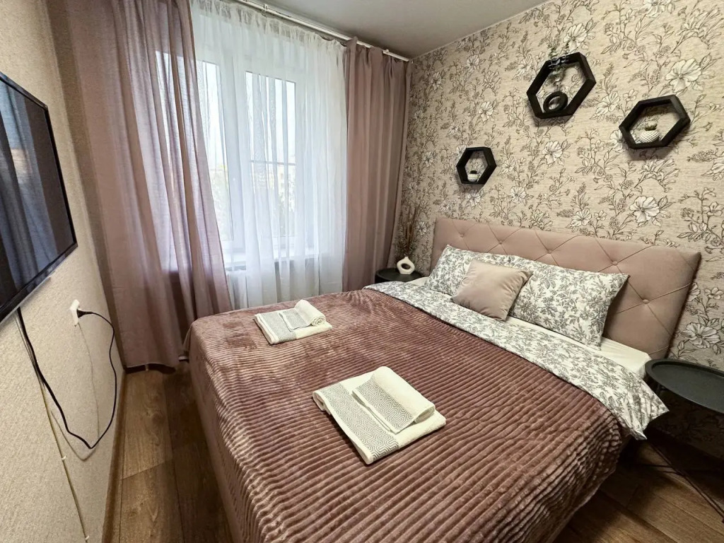 Квартира Top Rooms: Двухкомнатная у метро Пролетарская с качелями