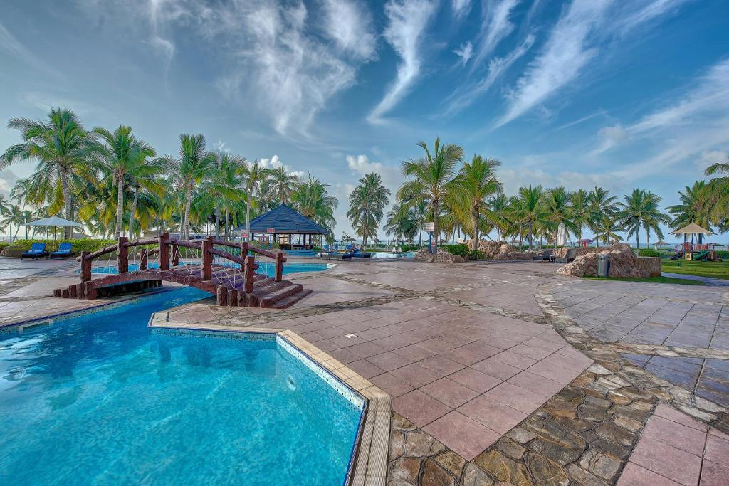 Курортный Отель Crowne Plaza  Salalah by IHG