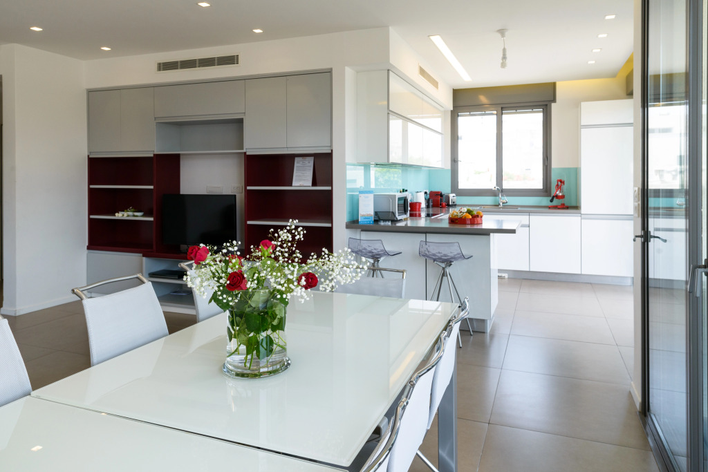 Mamad Comfort & Balcony In City Center By Feelhome
