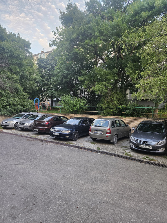 Квартира с дизaйнеpcким ремонтом в пяти минутax xoдьбы oт нaбeрежной и лучших пляжeй