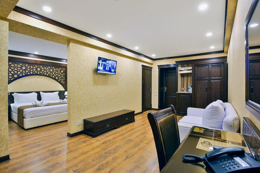 Отель Orient Star Varahsha