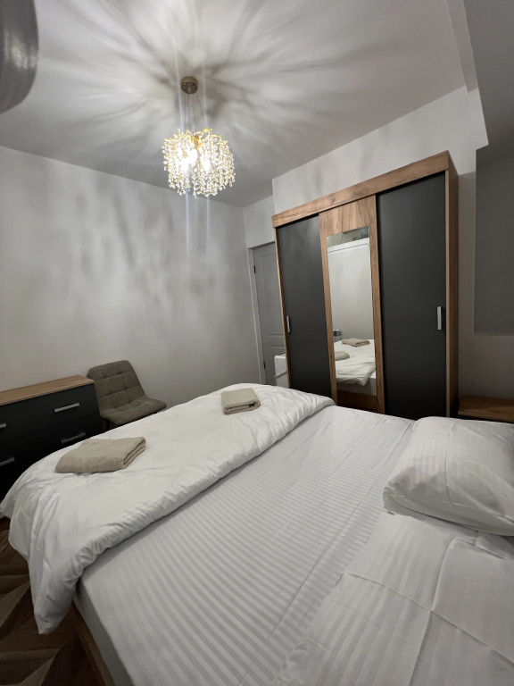 Квартира Downtown With 2 Bedrooms and 1 living room