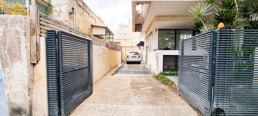 Апартаменты Ophrys 1BR Tel Aviv Kerem Kalisher