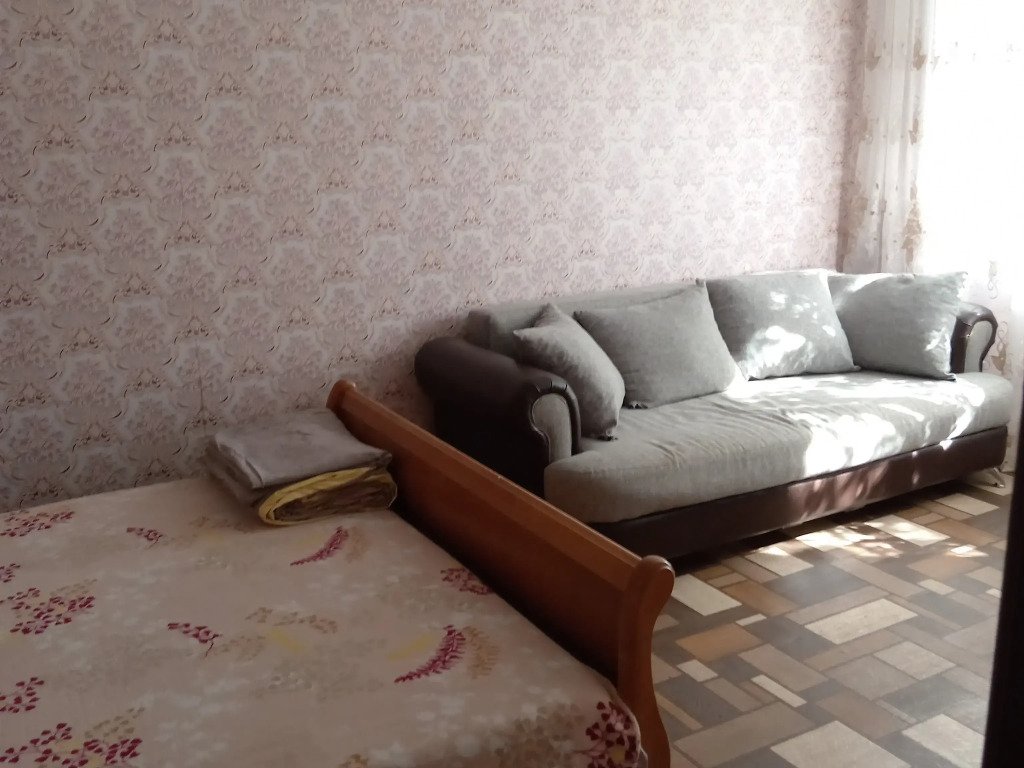 Квартира на Тренёва 25а