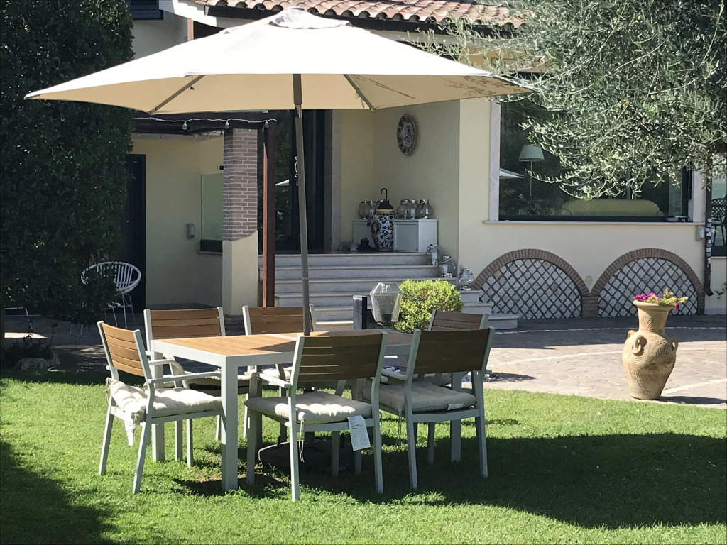 Exclusive Suite with Private Spa Jacuzzi J508L in Panoramic Garden - Roma vicino Ostia Mare