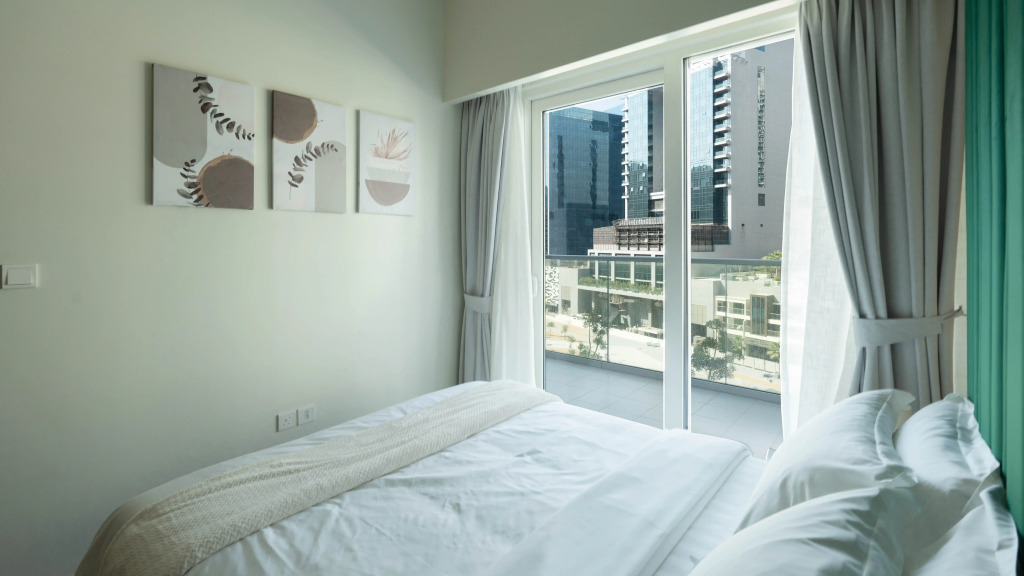 Апартаменты Keyrock Living Lakeview Luxury at Reva Residence