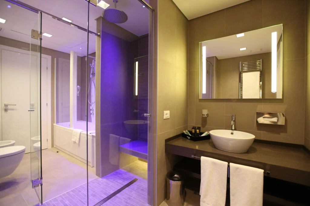 DoubleTree by Hilton Yerevan City Centre