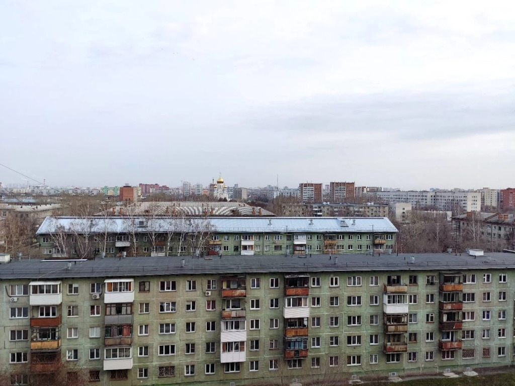 Квартира рядом с Мнтк им. Федорова и Ск Заря