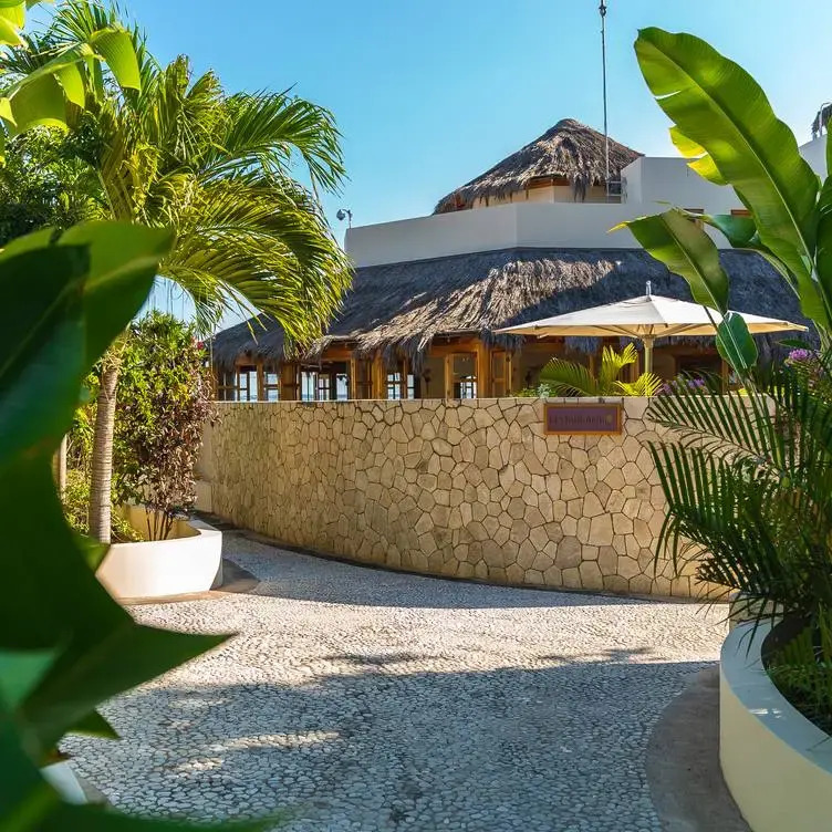 Ocean Cliff Hotel