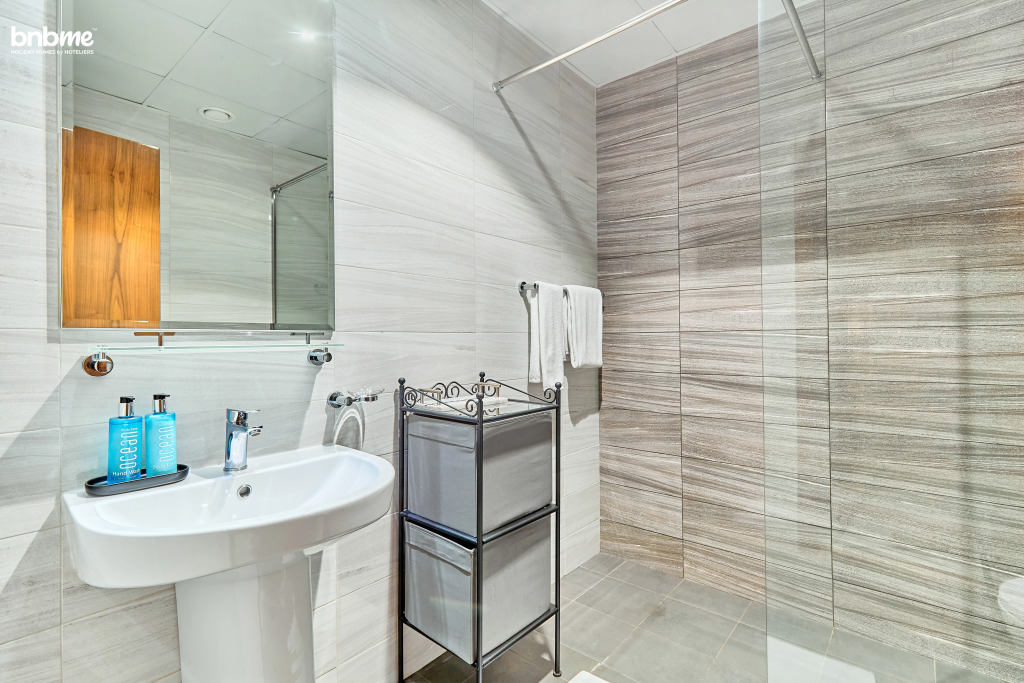 Апартаменты Bnbmehomes | Cozy 1BR Suite nr Dubai Mall & Burj Khalifa - 1306