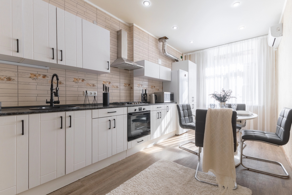 Апартаменты Сomfort Home на Парижской коммуны для 10 гостей