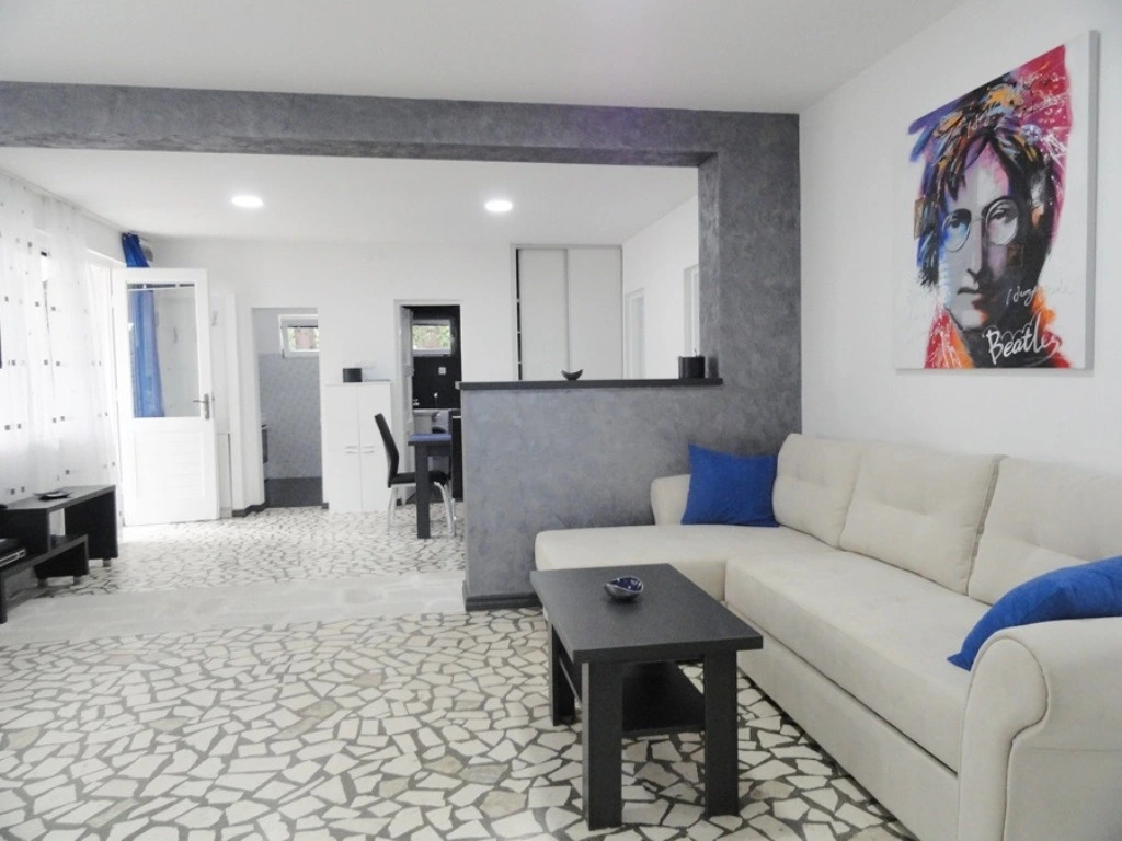 Гостевой Дом The house with pool in Petrovac