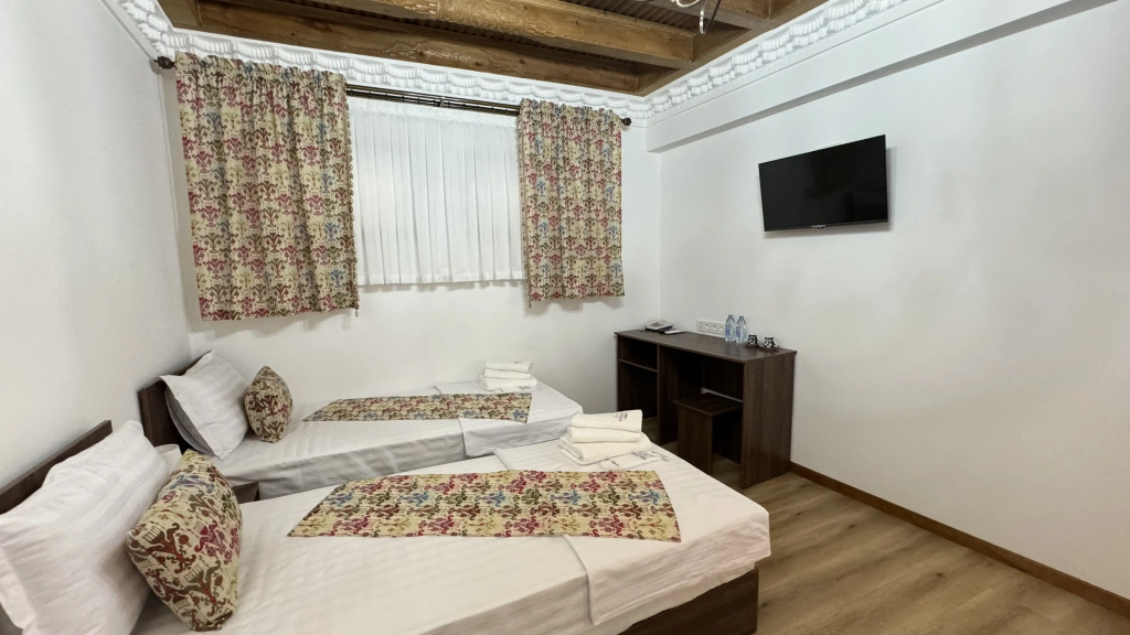 Mahbubakhon Guest house in old city