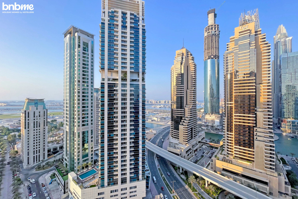 Апартаменты Luxury Penthouse with Marina and Sea Views|bnbme-2301