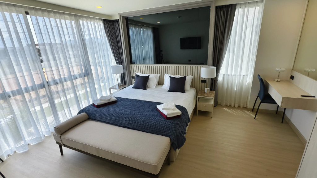 Апартаменты Spacious 2-Bedroom Apartment in Ozone Oasis Bang Tao