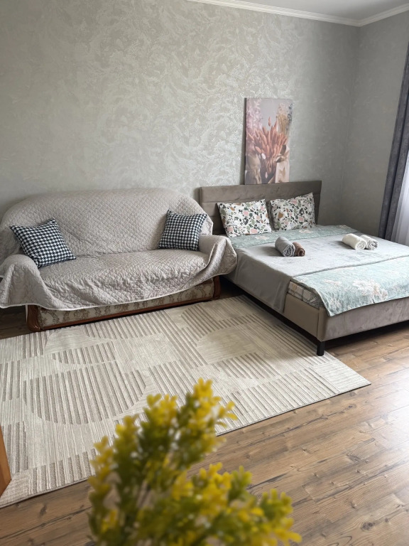 Uyutnaya Na Letnem Ozere Flat