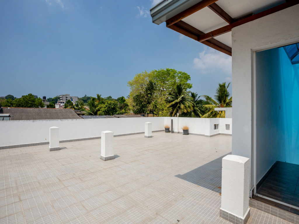 Отель Yoho Villa Safari Colombo