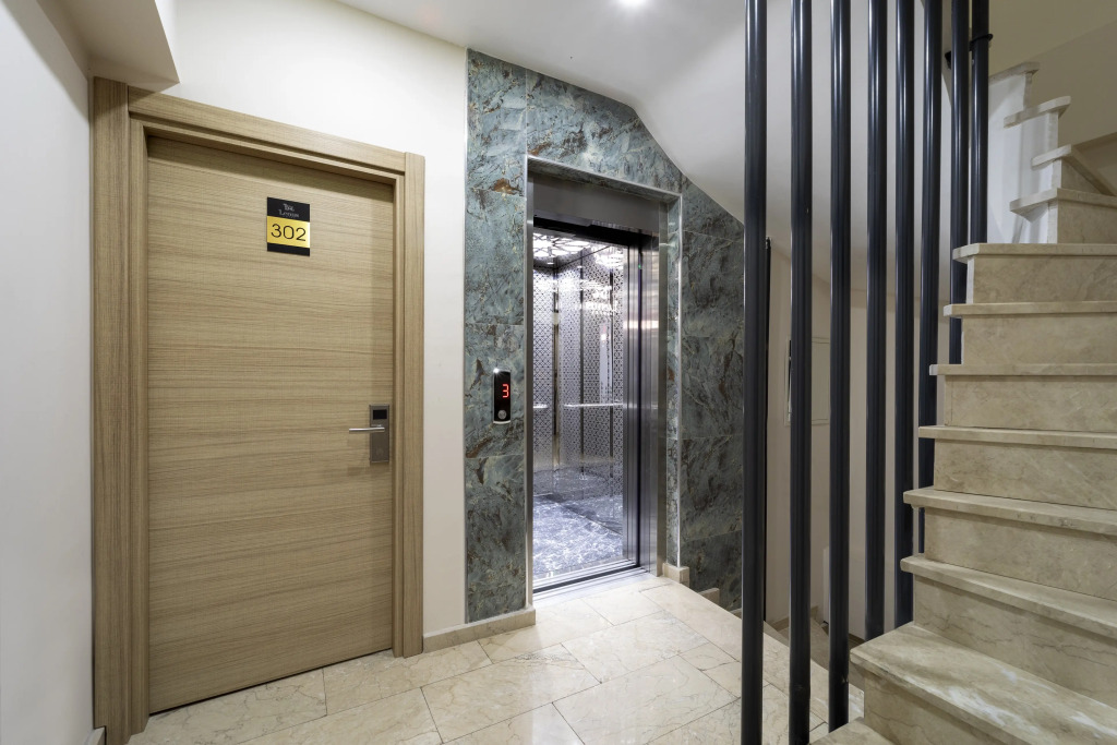 Lenus Hagia Sophia Hotel