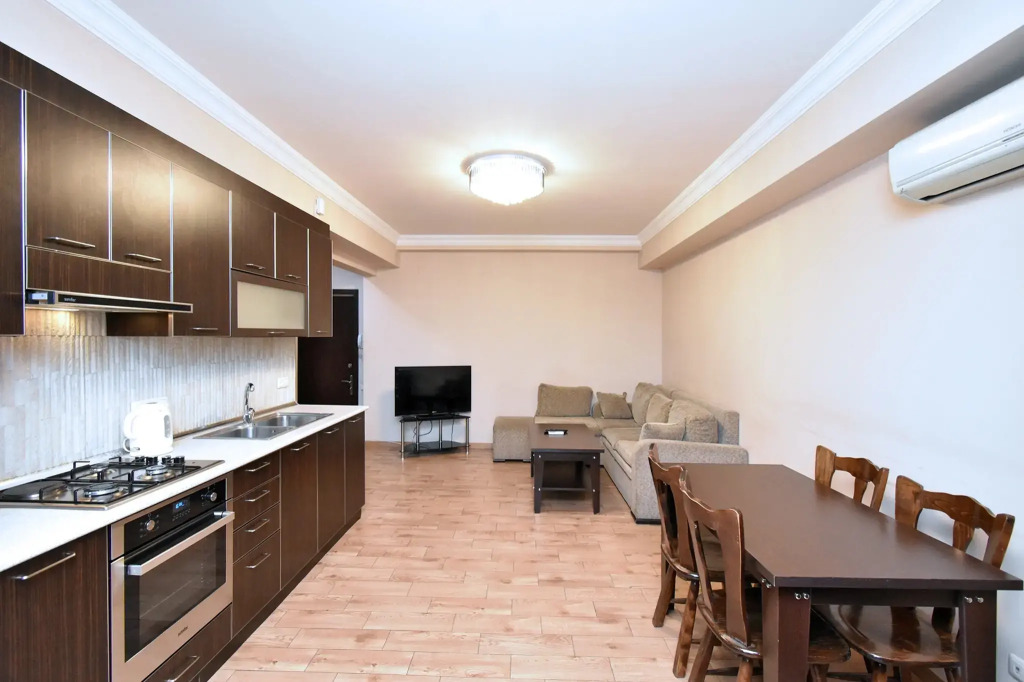 Квартира 2-к, улица Езника Кохбаци, KO110