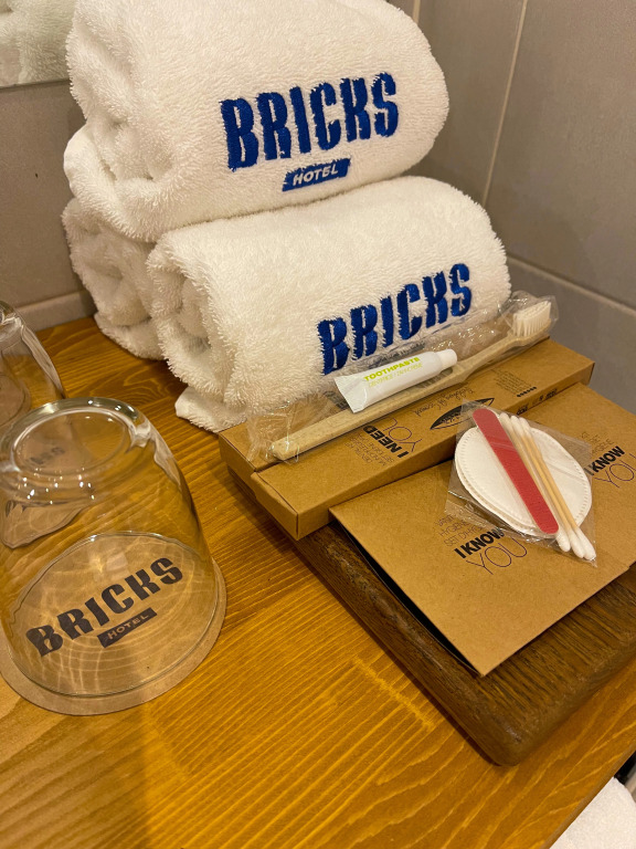 Отель Bricks