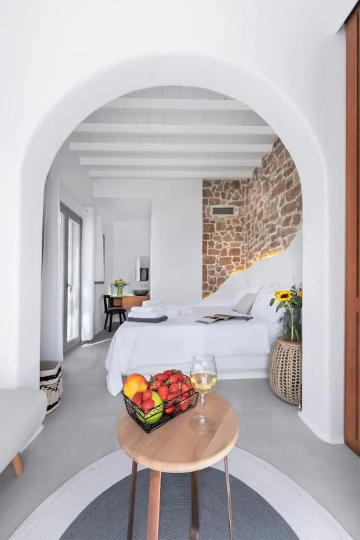 Legendary Suites Hotel