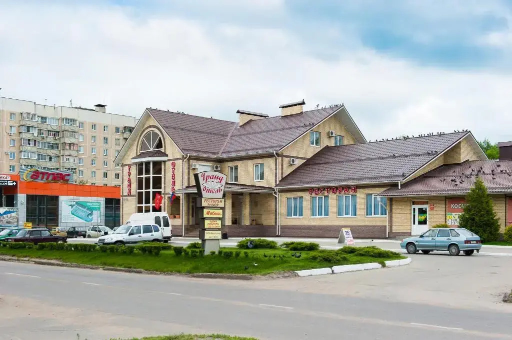 Отель Гранд