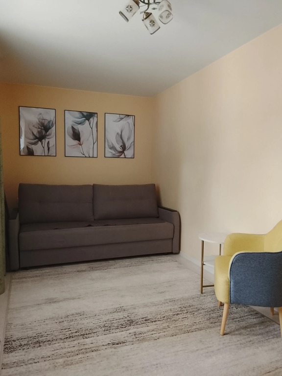 V Tikhom Meste Nedaleko Ot Vokzala Flat