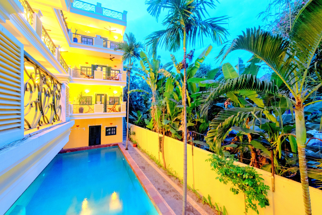 Golden Banana Residence