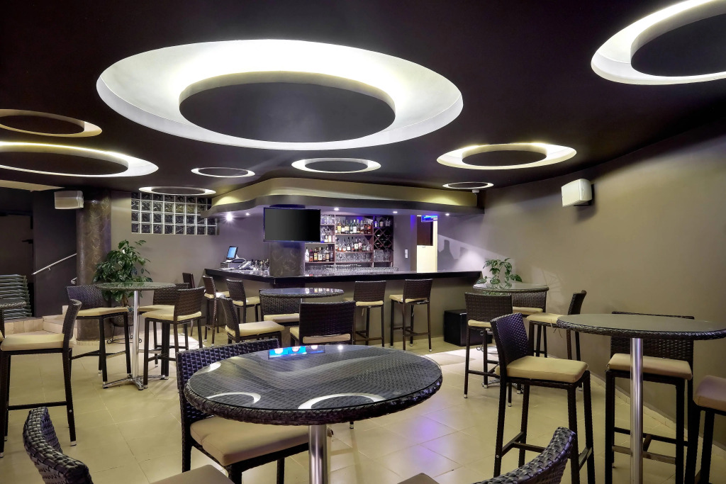 Protea Hotel by Marriott Kampala Skyz