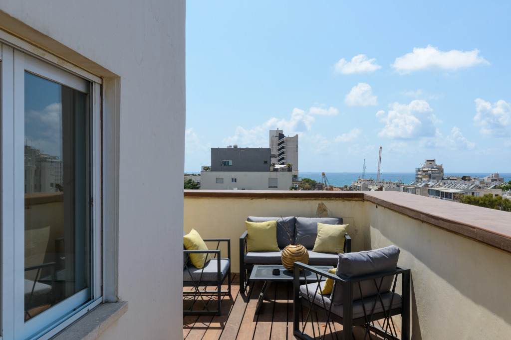 Апартаменты Penthouse with Panoramic View by FeelHome