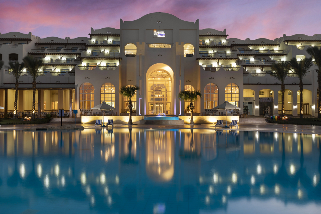 Royal Lagoons Resort & Aqua Park Families and Couples Only