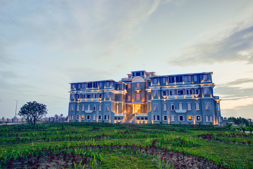 Le Bokor Palace