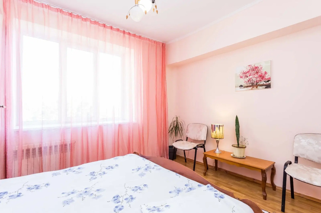 Na Prospekte Dostyk 119 Flat