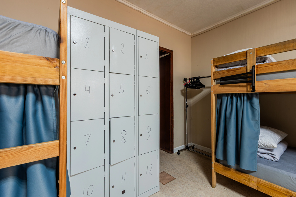 E Hostel
