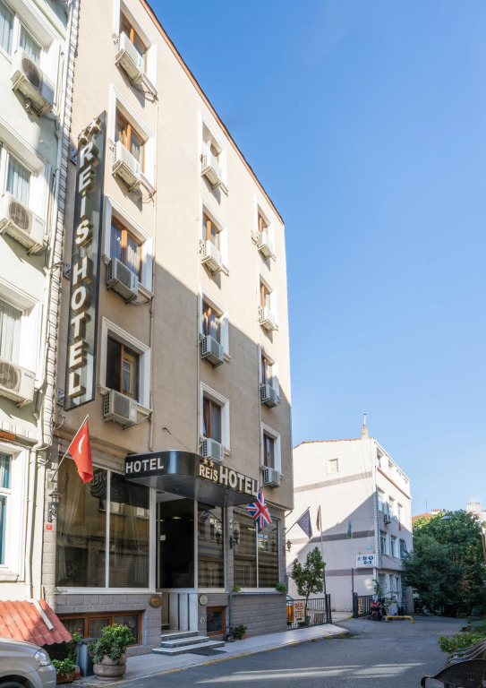 Grand Reis Hotel