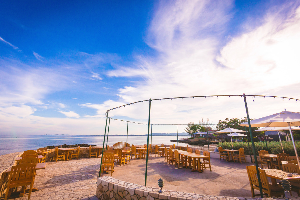 Ocean Cliff Hotel