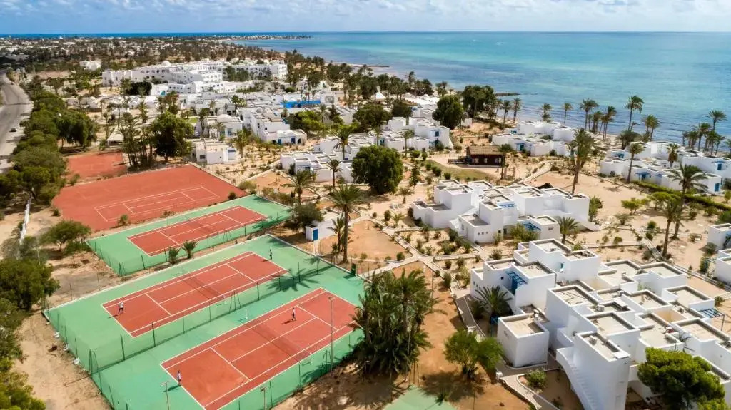 Курортный отель Hari Club Beach