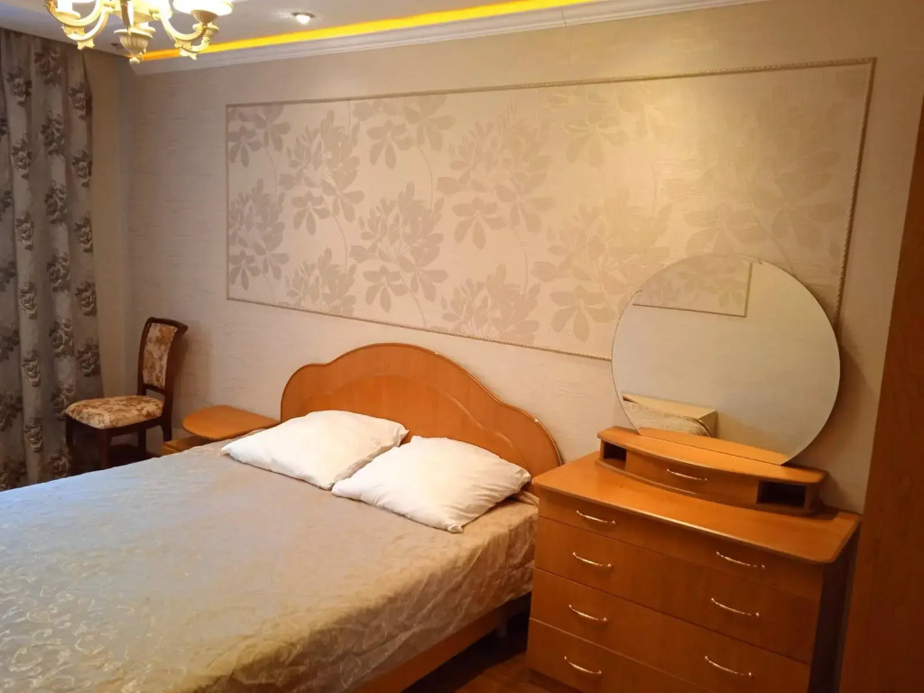 Квартира Суворова 28