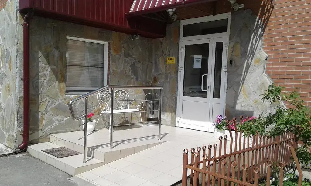 Отель Высотник