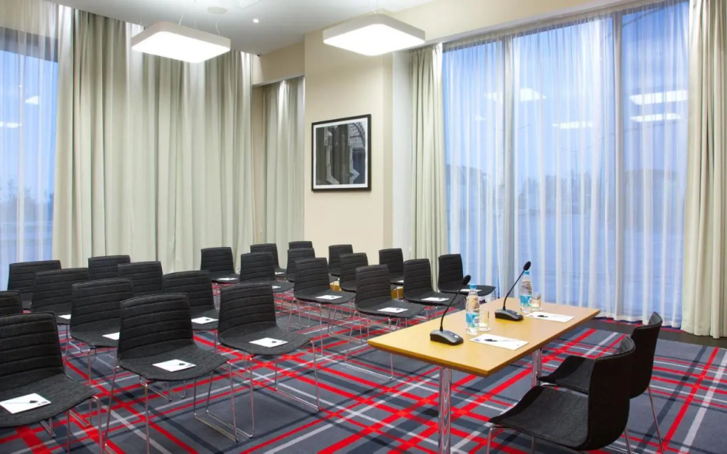 Hampton by Hilton Saint-Petersburg ExpoForum