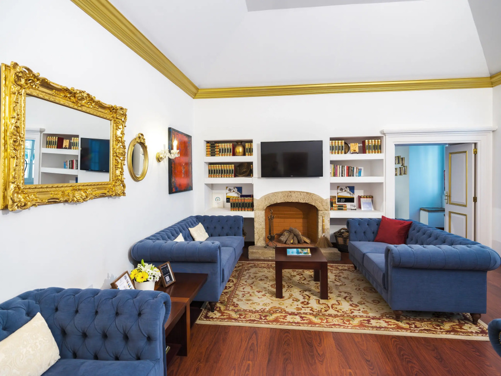 Отель Casa Senhoras Rainhas by Unlock Hotels
