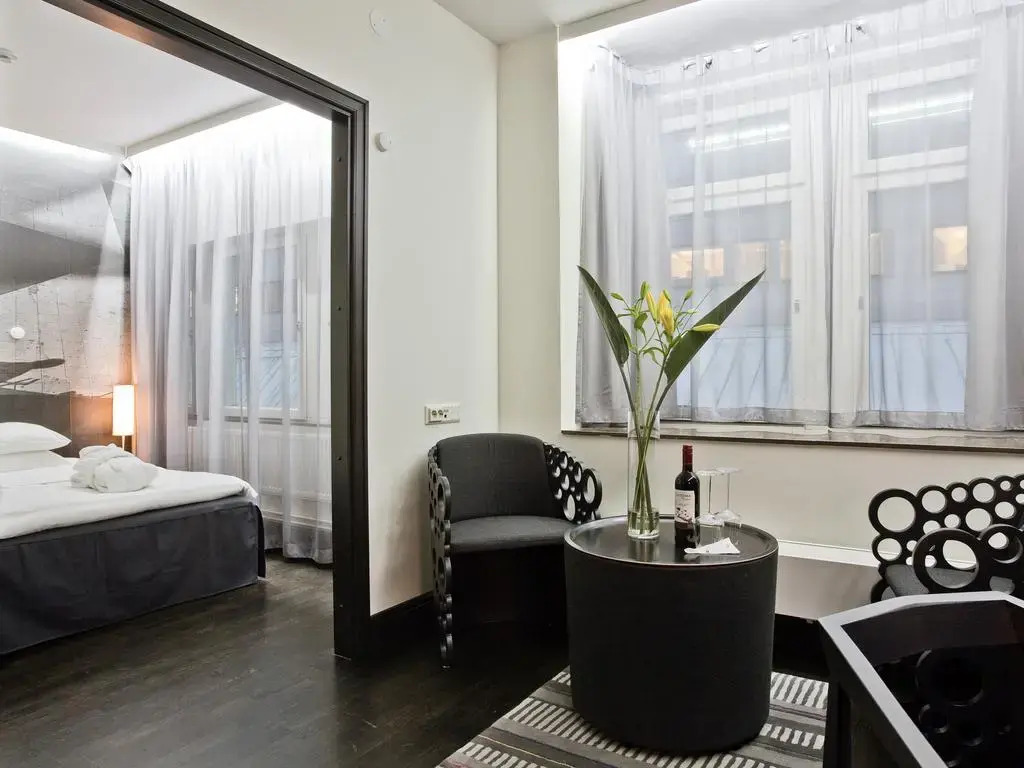 Отель Four Seasons Inn