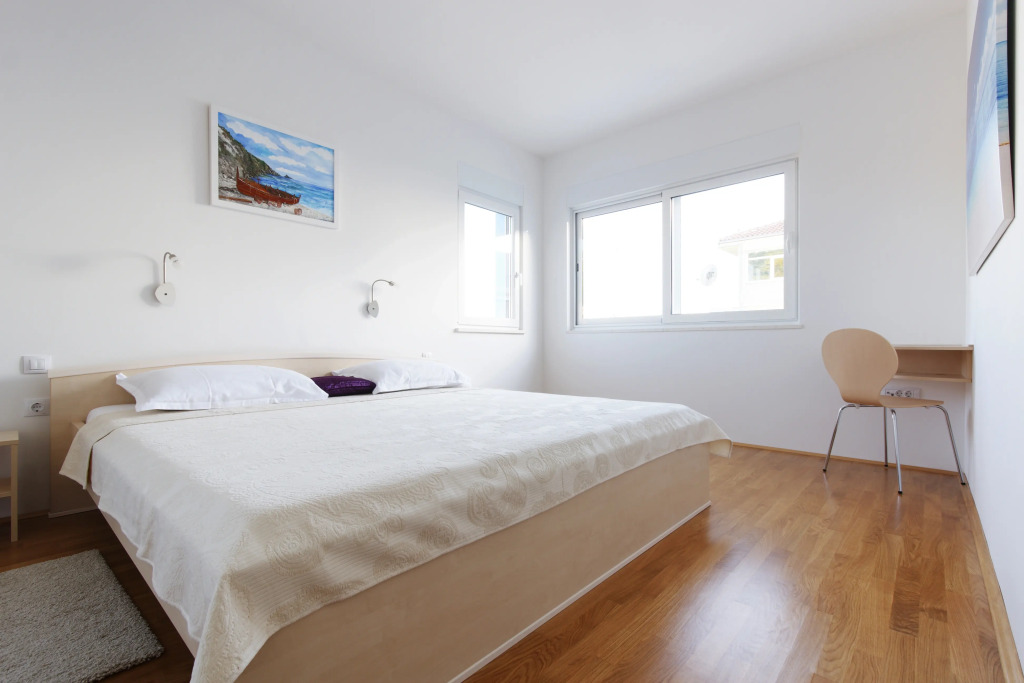 Villa Mermaid - Heated Pool, Sea Views & Beach 120m I Split Riviera